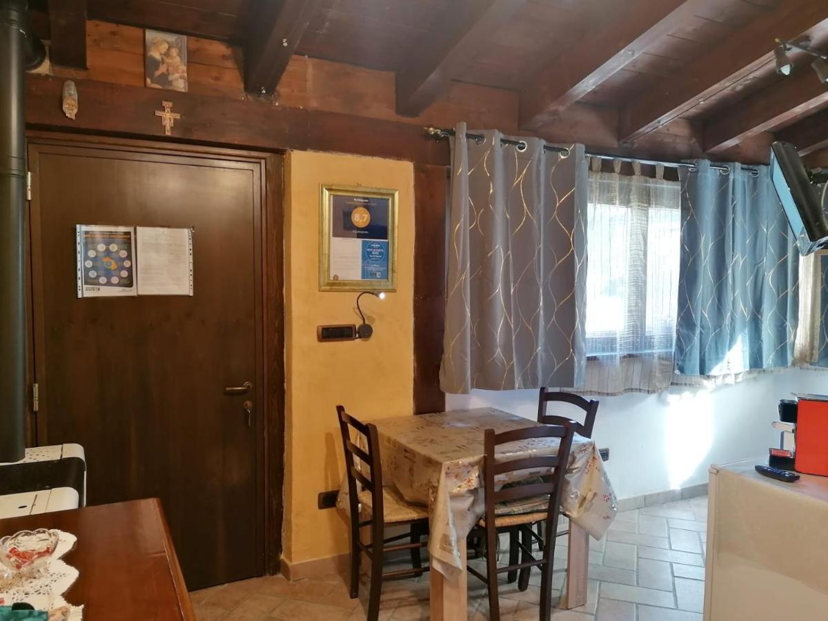 Il Castagneto Bed and Breakfast Camerino Exteriör bild