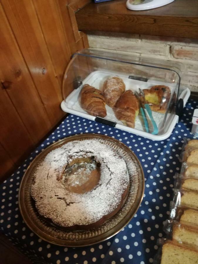 Il Castagneto Bed and Breakfast Camerino Exteriör bild